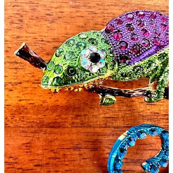 Chameleon Brooch Pin Rhinestones Lizard Gecko New Art Deco Tropical Rain… - Picture 3 of 12